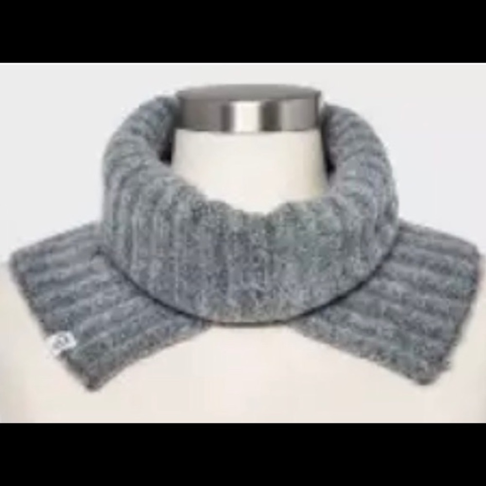 Universal Thread Women’s Knit Collar Scarf NWT